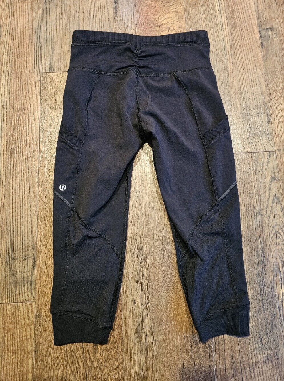 lululemon athletica Women’s Black Athletic Crop Leggings Size 2